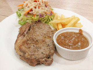 Steak and vegetable salad on the plate