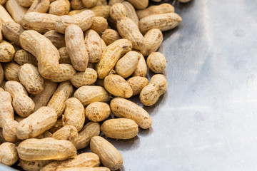 Peanuts are plants that have high nutritional value. And is a source of protein and energy