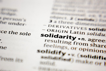 Word or phrase solidarity in a dictionary.