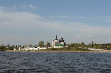 Fototapeta na wymiar View from the river Sheksna on the resurrection Goritsky monastery. Vologda region