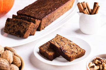 Pumpkin chlebell with raisins, cloves and cinnamon