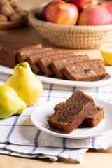 Quince chlebell with walnuts and wholemeal flour