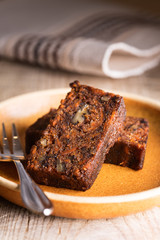 Carrot chlebell with pecan nuts