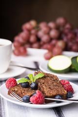 Zucchini chlebell with walnuts and fresh fruits