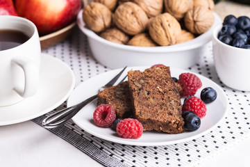 Zucchini chlebell with walnuts and fresh fruits