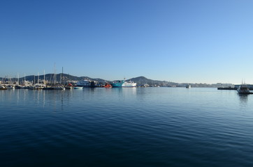 la ciudad de ibiza en el horizonte