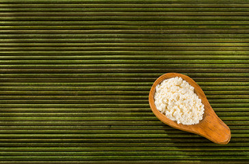Sugary milk powder enriched with calcium, iron and vitamins
