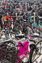 Fahrradparkplatz in Kopenhagen hochformat