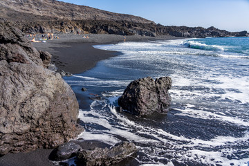 La Palma: der schwarze, vulkanische Strand von Fuencaliente im Süden der Insel