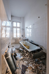 bathroom renovation, old bath during flat renovation
