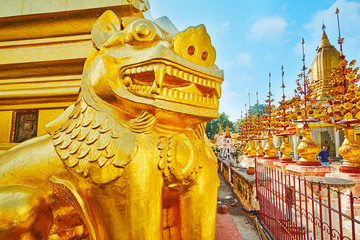 The roaring golden Chinthe lion, Shwezigon Pagoda, Bagan, Myanmar