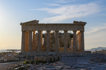 Obraz premium Parthenon Temple in Acropolis of Athens, Greece. Golden hour light.