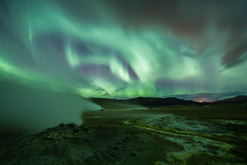 Fototapeta na wymiar Aurora Borealis (Northern Lights) above geothermal volcanic vents in Hveravellir