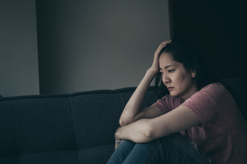Obraz premium panic attacks alone young woman sad fear stressful depressed emotion.crying begging help.stop abusing domestic violence,person with health anxiety,people bad frustrated exhausted feeling down