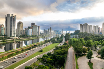 RIO PINHEIROS
