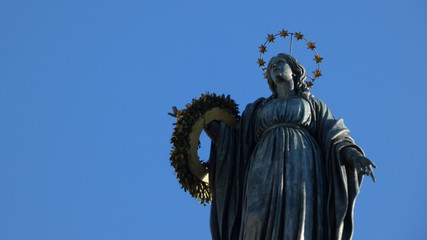 Fototapeta premium Mother Mary Statue