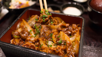spicy grilled beef with rice bento set