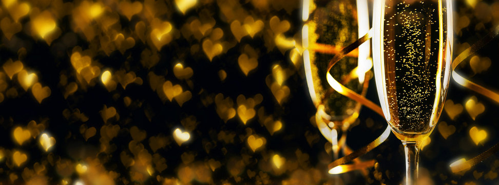 Two glasses of champagne