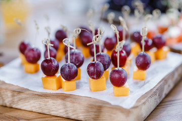 Festive buffet receptions in the summer