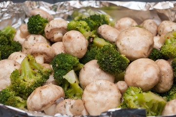 grilled broccoli foil mushrooms with marinade