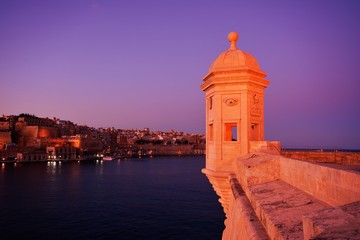 The guard tower Il Gardjola: Thе Gardjola Gardens in Senglea city. Views over Valletta, Grand Harbour. Malta