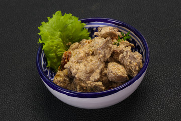 Chicken liver with cream and dry tomatoes