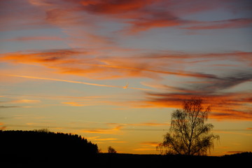Sonnenuntergang im Allgäuer Alpenvorland