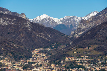 Fototapeta na wymiar Panorama dal Monte Barro, Galbiate, Lombardia