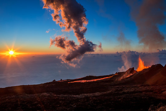 Eruption du volcan Piton de La Fournaise