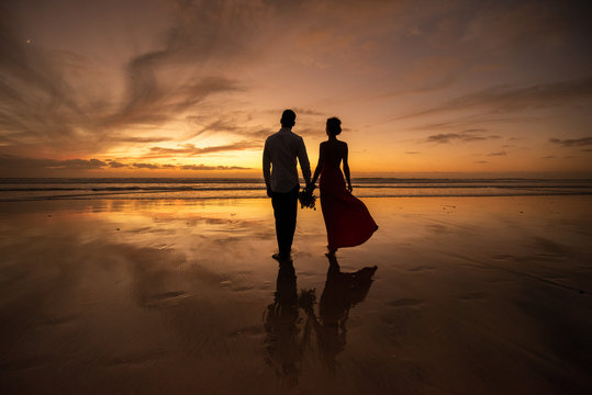 Love story at the beach.