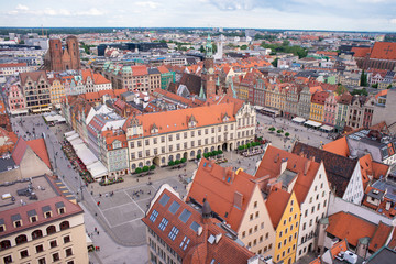 Fototapeta na wymiar WROCLAW, POLAND - JUNE 17: Panorama of Market Square in Wroclaw, Poland in a summer day