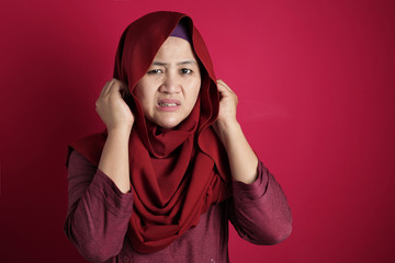 Asian Muslim Lady Close Her Ears