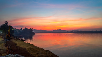 Fototapeta premium Sunset on river in Myanmar Hpa-An city 