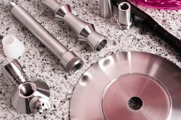 Disassembly hoohak with smoke in a granite table