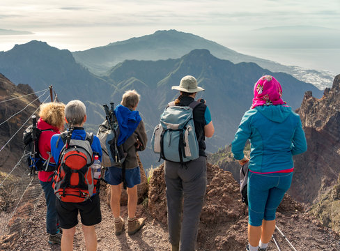 La Palma: Wanderung am Kammweg des Roque de Los Muchachos - Wanderer mit Rucksack