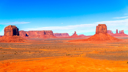 Iconic view of the  Monument Valley, Navajo Tribal Park, Utah / Arizona, USA.
