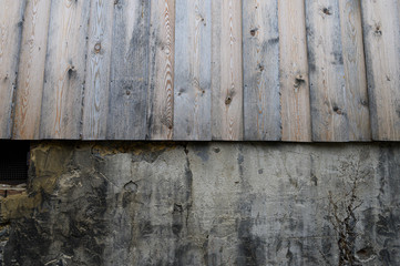 Holz mit Mauer als Hintergrund oder Designelement