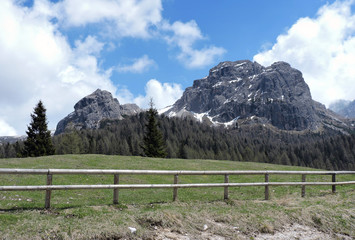 Dolomite Peaks