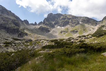 Naklejka premium Landscape near Prekorech circus, Rila Mountain, Bulgaria