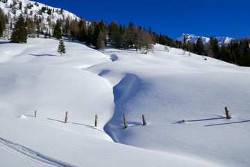 Österreichische Berglandschaft im Lungau im Winter
