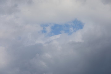 Obraz premium Blue sky background with clouds. 