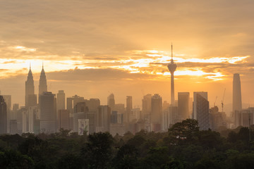 Fototapeta na wymiar kuala lumpur city skyline during sunrise