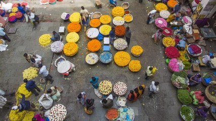 India, Karnataka, Bangalore (Bangaluru), capital of the state of Karnataka, City market or K.R (Krishna Rajendra) flower market - time lapse