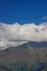 Obraz premium Snow-covered Mountain With Blue Sky, Cloud and Fog