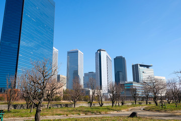 大阪城公園から見たビジネスパーク