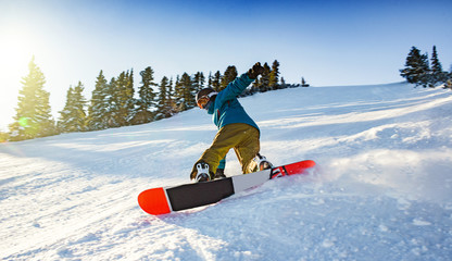Downhill snowboarder