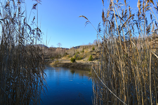 Seen in ehemaligem Tonabbaugebiet