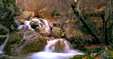 Cascade en automne