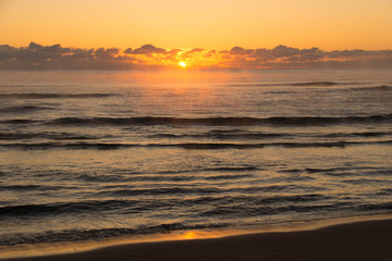 福島の波打ち際
