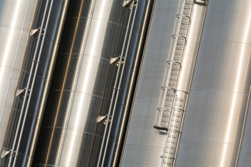 Obraz premium Industrie Silos aus Edelstahl